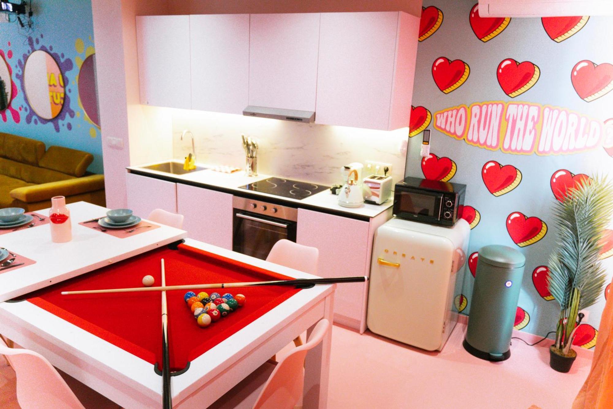 Appartement Capsule Girl Power - Balneo - Sauna - Karaoke - Billard - 2